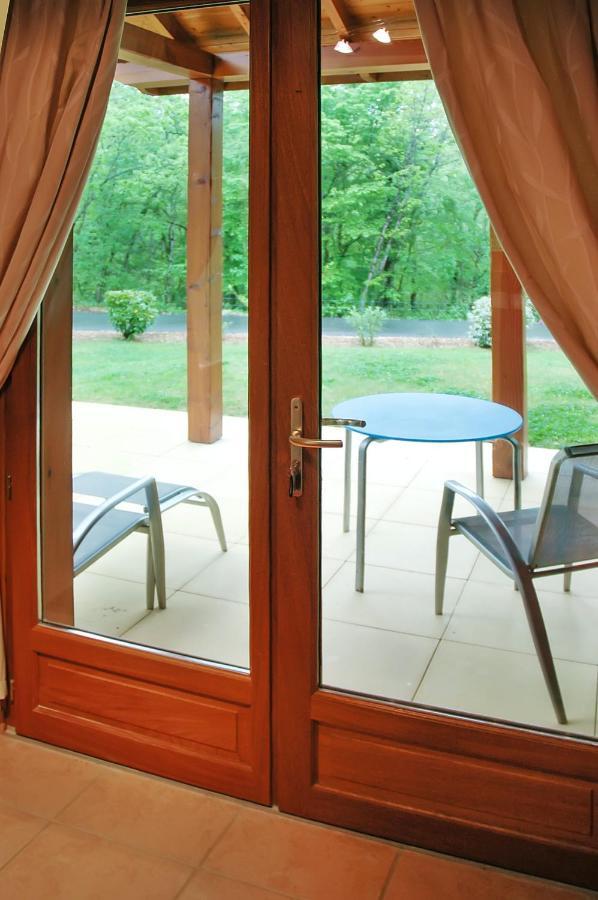 Maison De 2 Chambres Avec Vue Sur Le Lac Piscine Partagee Et Jardin Amenage A Lachapelle Auzac Exterior foto