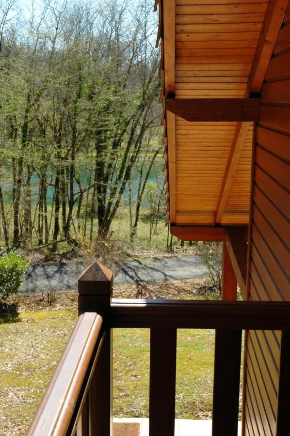 Maison De 2 Chambres Avec Vue Sur Le Lac Piscine Partagee Et Jardin Amenage A Lachapelle Auzac Exterior foto